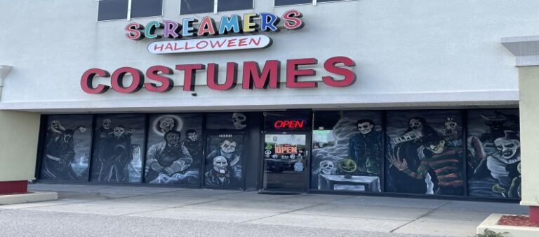 Costumes Screamers : Monstres et chaos dans le Michigan