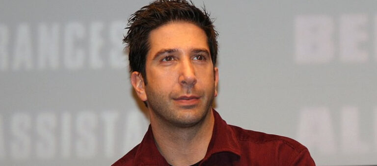 David Schwimmer décroche le rôle principal dans « Chair de Poule »