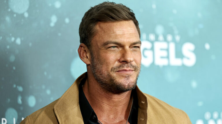 Qui a joué Alan Ritchson de Reacher dans Hunger Games ?