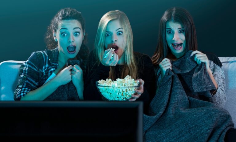 3 accessoires indispensables pour regarder un bon film d&rsquo;horreur