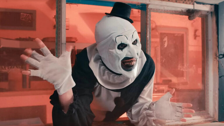 La controverse de la scène de 2 chambres terrifiants, expliquée,