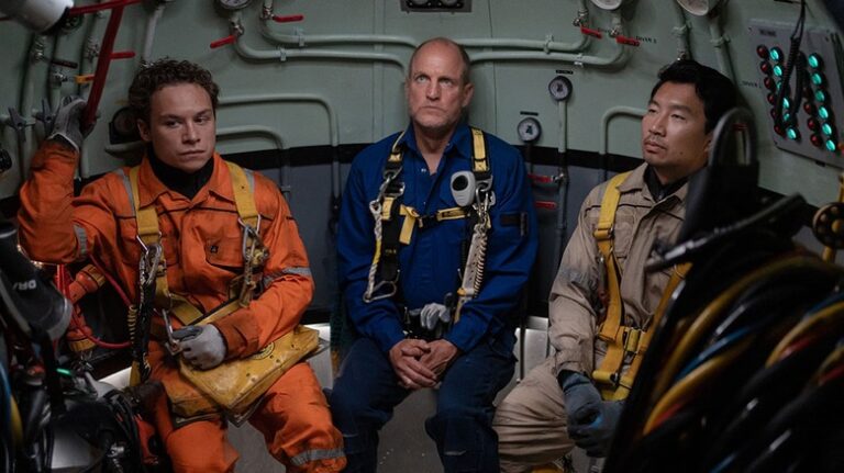 Last Breath Review: un film de catastrophe en haute mer qui ne vous laissera pas essoufflé