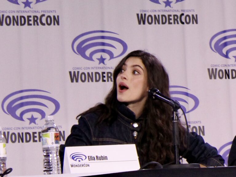 Wondercon 2025: Panneau de film «jusqu'à l'aube»