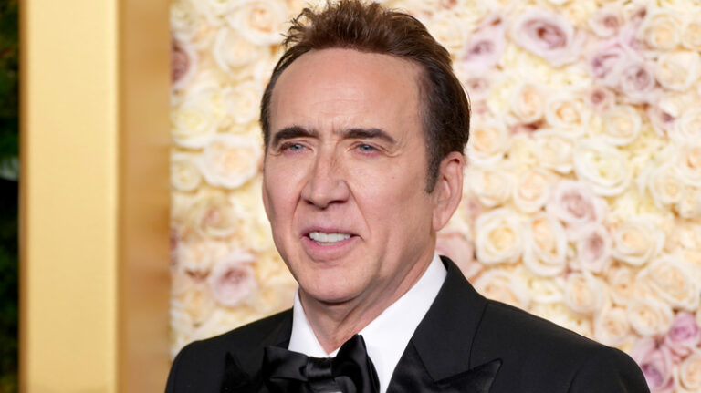 Nicolas Cage est méconnaissable après avoir transformé en légende de la NFL John Madden