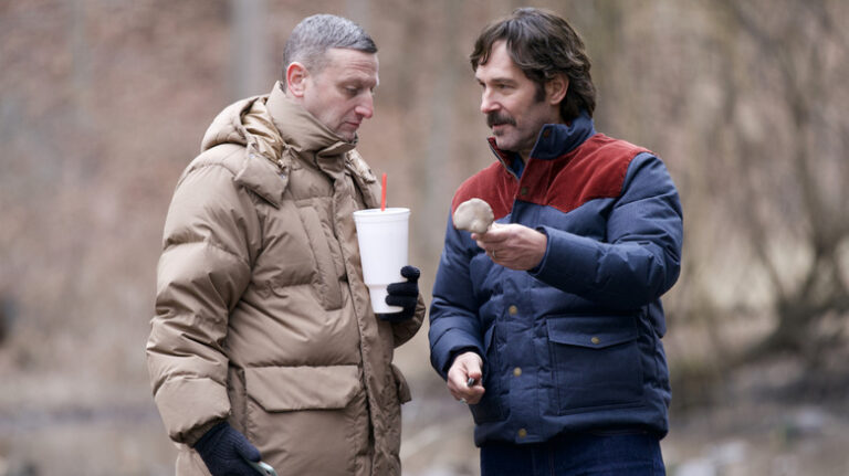 Revue de l'amitié: Tim Robinson rencontre l'épidémie de solitude masculine