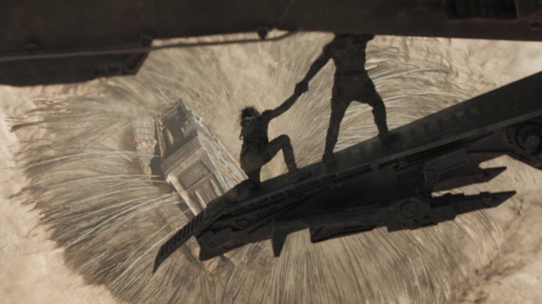 Navire volant loin du ver de sable