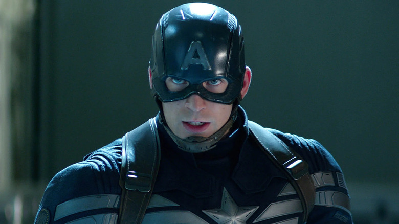 Steve Rogers en uniforme complet en