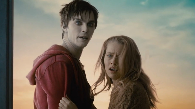 R et Julie se tiennent