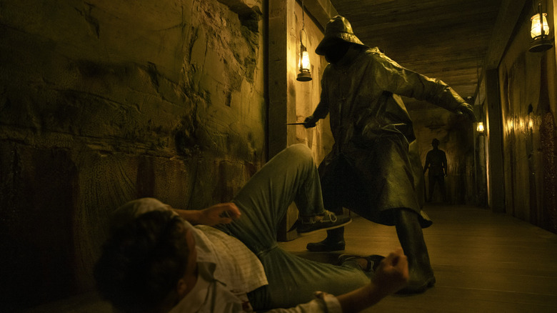 Fisherman Killer attaquant en peluche avec un couteau (2025)