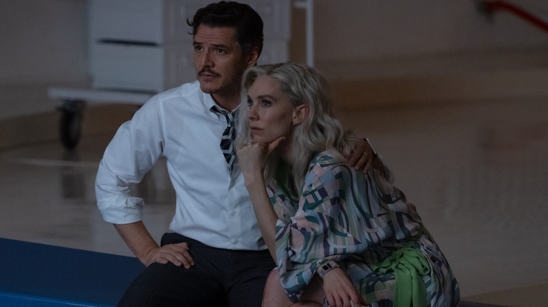 Reed Richards tenant Sue Storm dans 