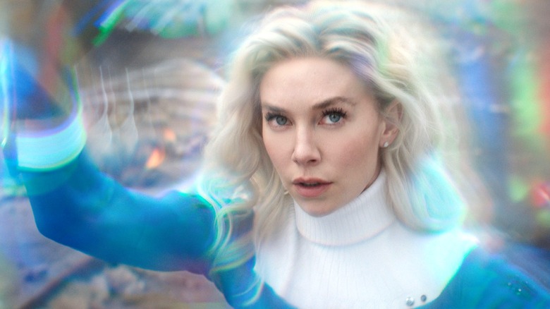 Sue Storm en utilisant ses pouvoirs dans les Fantastic Four: First Steps (2025)