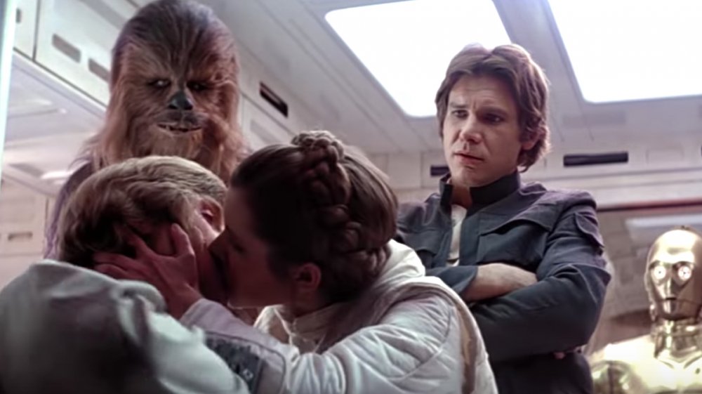 Leia embrasse Luke