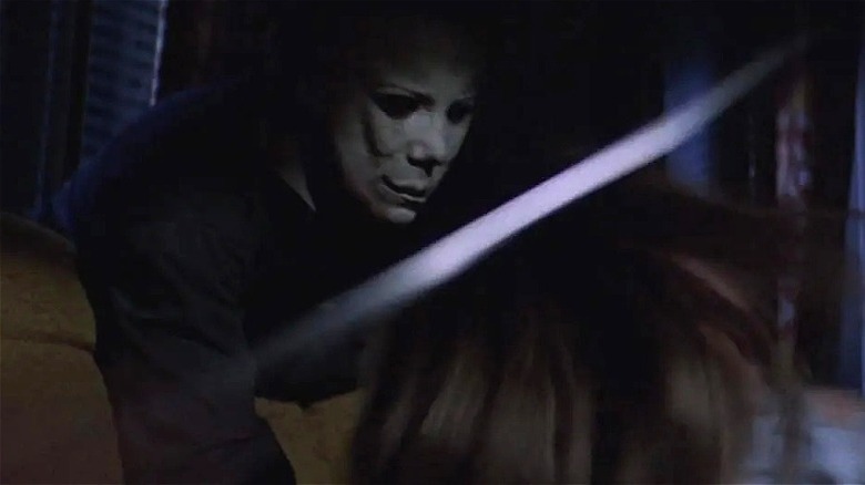 Michael Myers attaquant Laurie a marché à Halloween (1978)