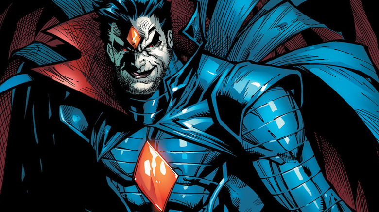 M. Sinister sourit