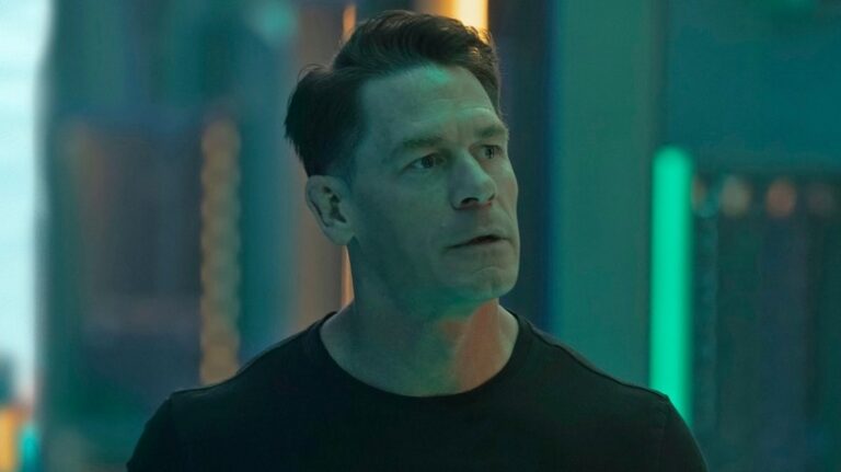 La première de la saison 2 de Peacemaker change complètement l'histoire de la Justice League dans l'univers DC