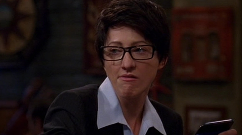 Danny sourit à Alan 