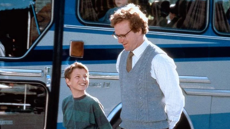 Graham ramasse James de l'arrêt de bus 