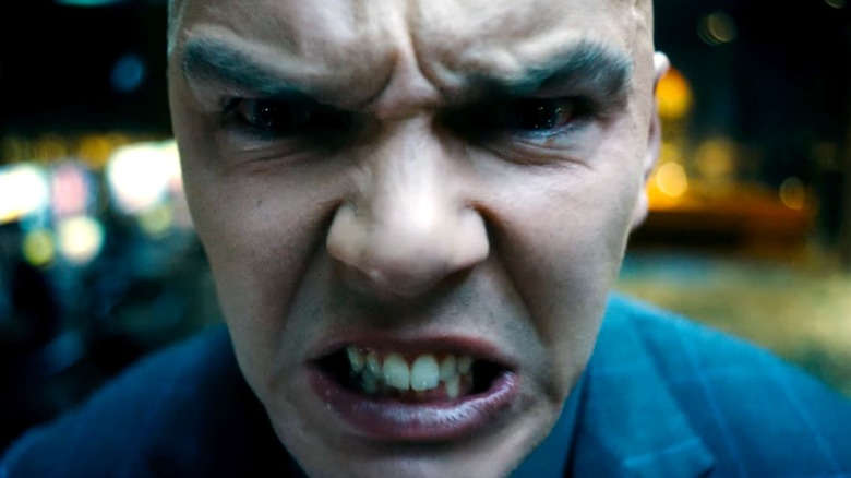 Lex Luthor fait grimper ses dents