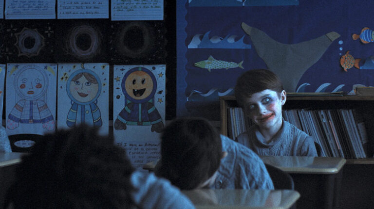 Armes: Origins et Plan de tante Gladys expliqués