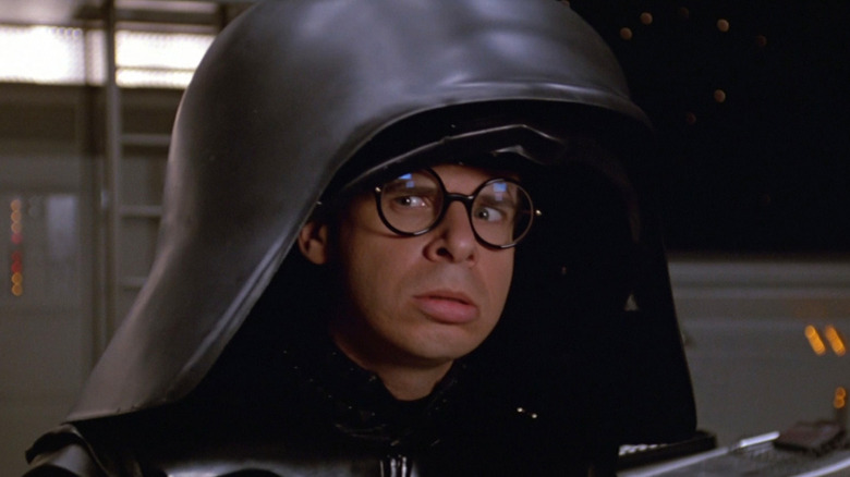 Le casque noir est ennuyé
