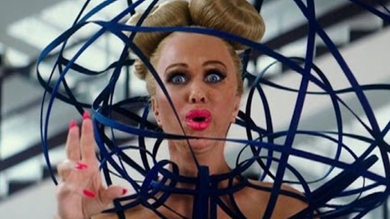 Jacobim et Alexanya s'embrassent