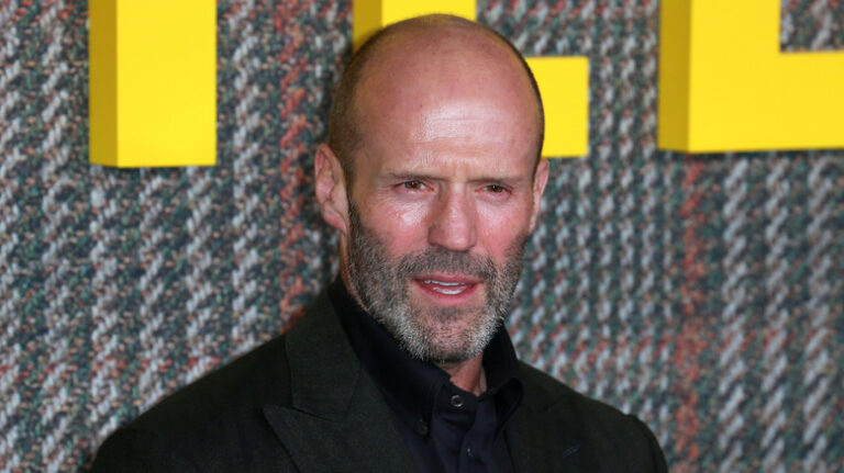Jason Statham et Ray Liotta se sont croisés dans ce flop fantastique bizarre