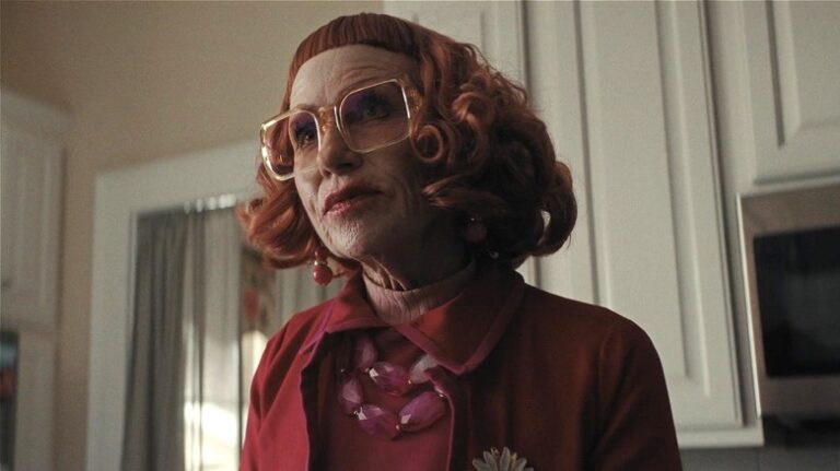 La tante Gladys de Weapons a été inspirée par ce film d'horreur en streaming gratuit