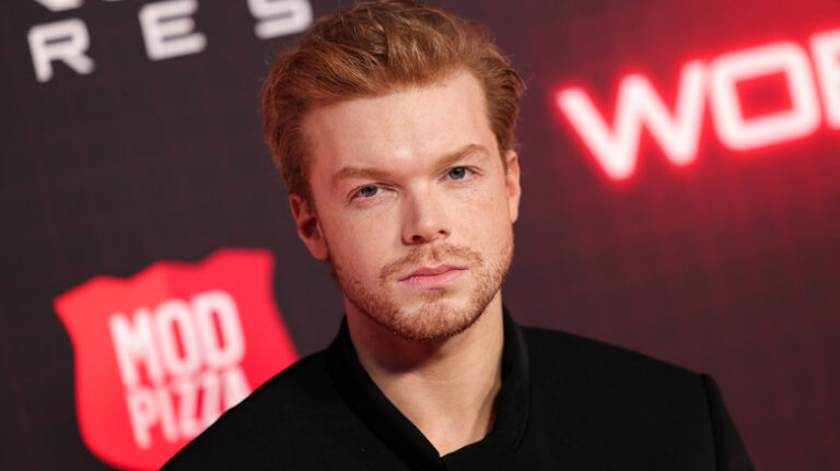 Pourquoi Caius de Tron : Ares a l'air si familier