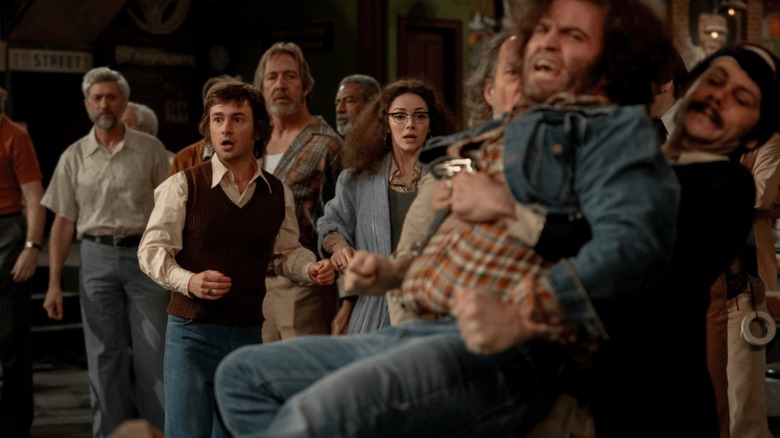 Les acteurs sèment le chaos en coulisses