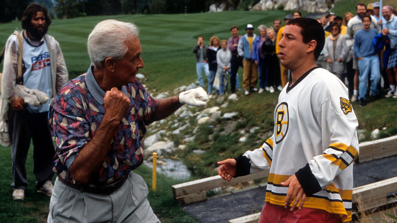 Bob Barker et Happy Gilmore se battent sur un terrain de golf