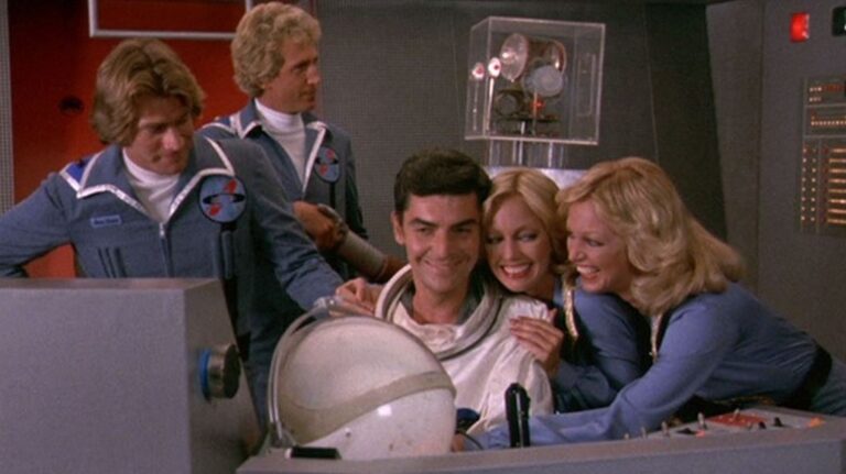 Une sitcom ratée parodique de Star Trek des années 70 aurait dû devenir un classique