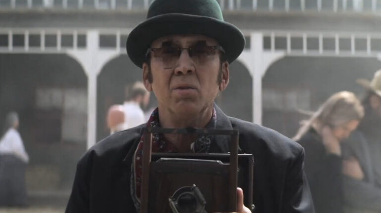 Nicolas Cage a une performance hilarante et bizarre dans un western en streaming de 2025 sur Netflix