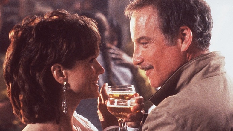 Pete et Dorinda se sourient dans Always de 1989