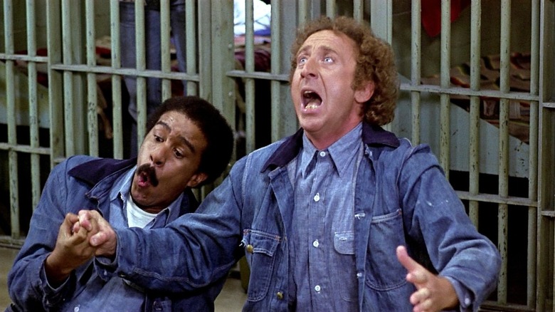 Skip Donahue et Harry Monroe coincés en prison dans Stir Crazy