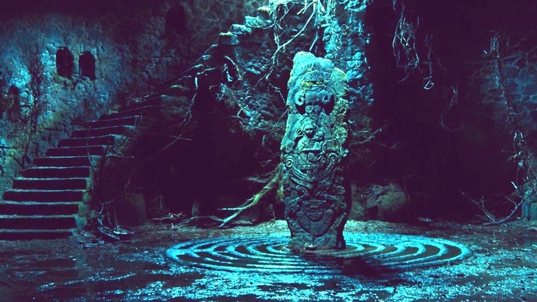 L'intérieur du labyrinthe "Le labyrinthe de Pan"