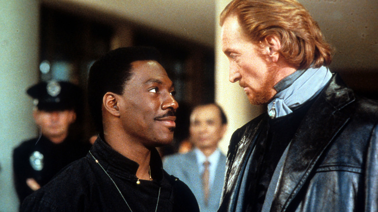 Chandler Jarrell et Sardo Numspa se regardent fixement 