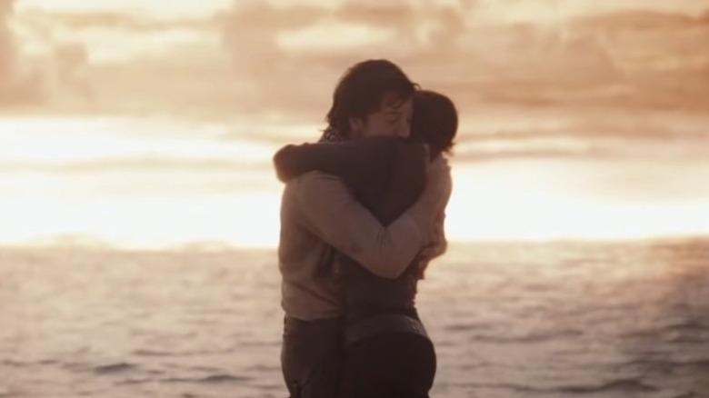 Cassian Andor et Jyn Erso s'embrassant