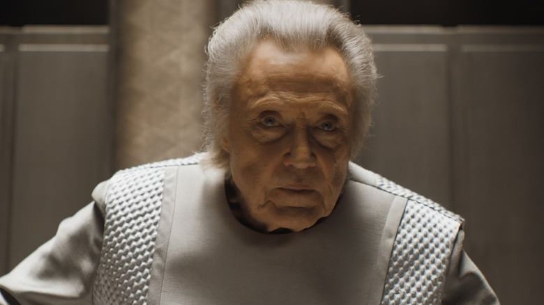 L'Empereur sur son trône à 