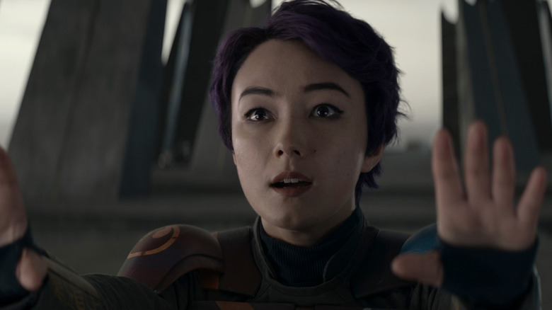 Sabine Wren pousse Ezra Bridger avec la Force 