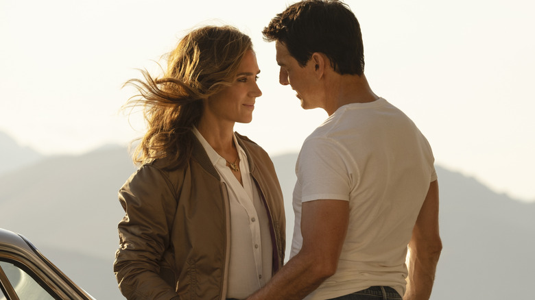 Tom Cruise et Jennifer Connelly canoodle