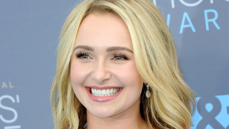 Hayden Panettière souriant