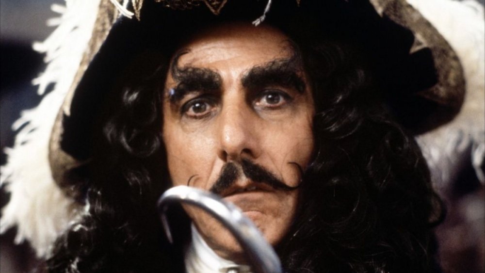 Dustin Hoffman dans le rôle du capitaine Hook dans Hook