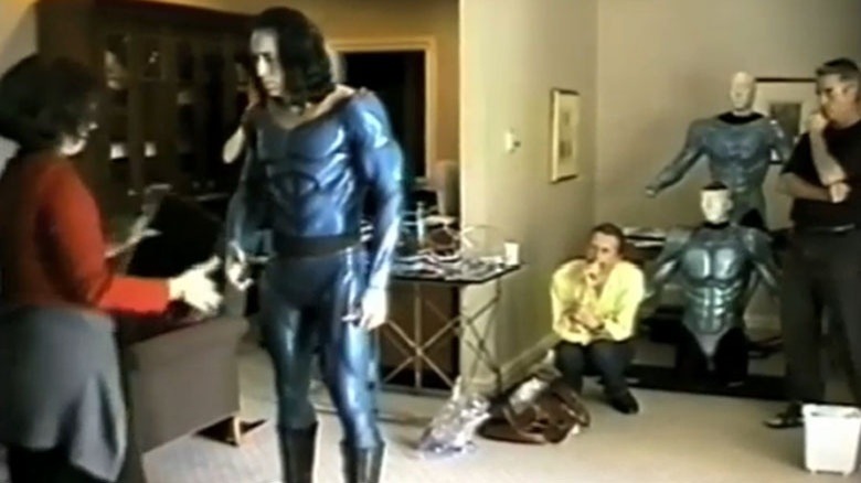 Test des costumes de Nic Cage