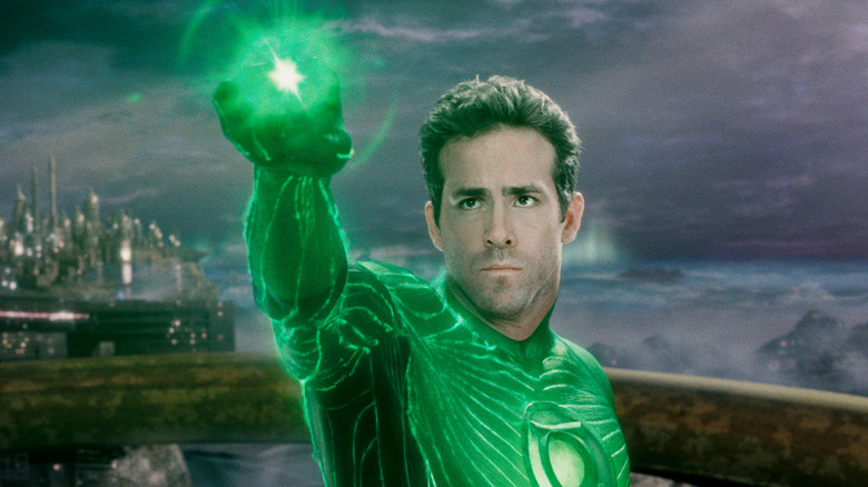 Green Lantern déployant son puissant anneau dans Green Lantern (2011)