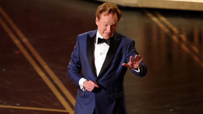 Conan O'Brien plaisante à la 98e cérémonie des Oscars (2026)