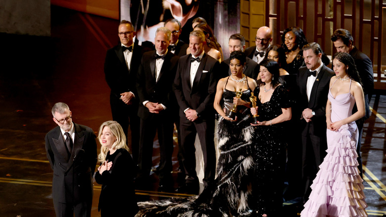 L'équipe One Battle After Another a remporté le prix du meilleur film lors de la 98e cérémonie des Oscars (2026)