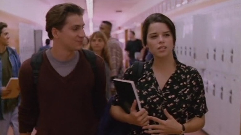 Neve Campbell dans le rôle de Julia Salinger dans Party of Five