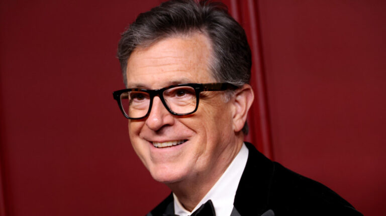 Le film Le Seigneur des Anneaux de Stephen Colbert fait dire à tous les fans la même chose
