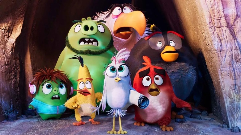 Les oiseaux se recroquevillent dans l'entrée d'une grotte dans The Angry Birds Movie 2