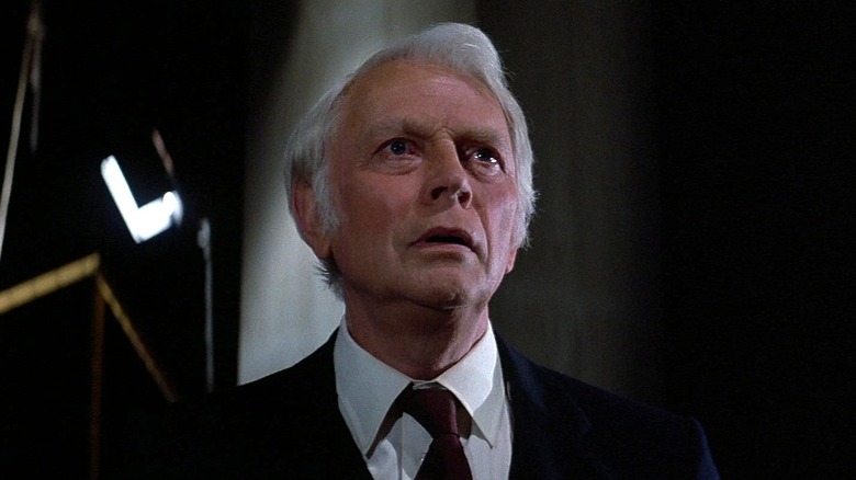 Conal Cochran levant les yeux dans Halloween III : La Saison de la Sorcière (1982)